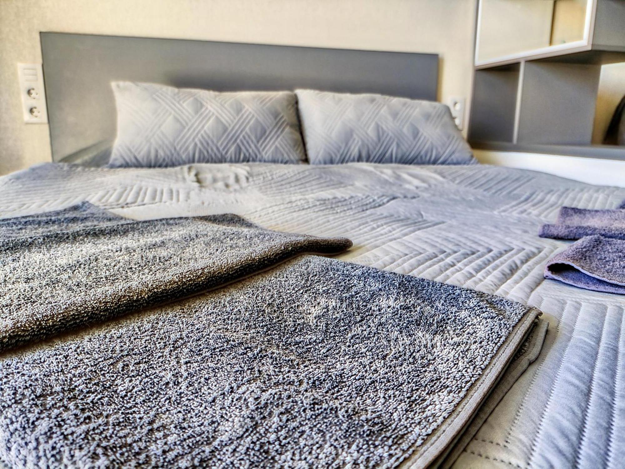 Арт-Де-Львів Apartamento Exterior foto