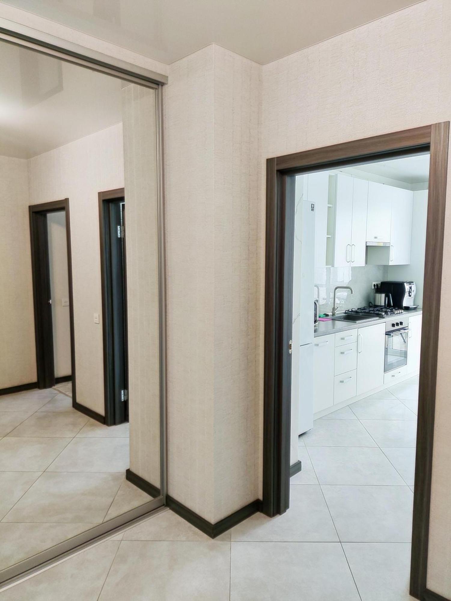 Арт-Де-Львів Apartamento Exterior foto