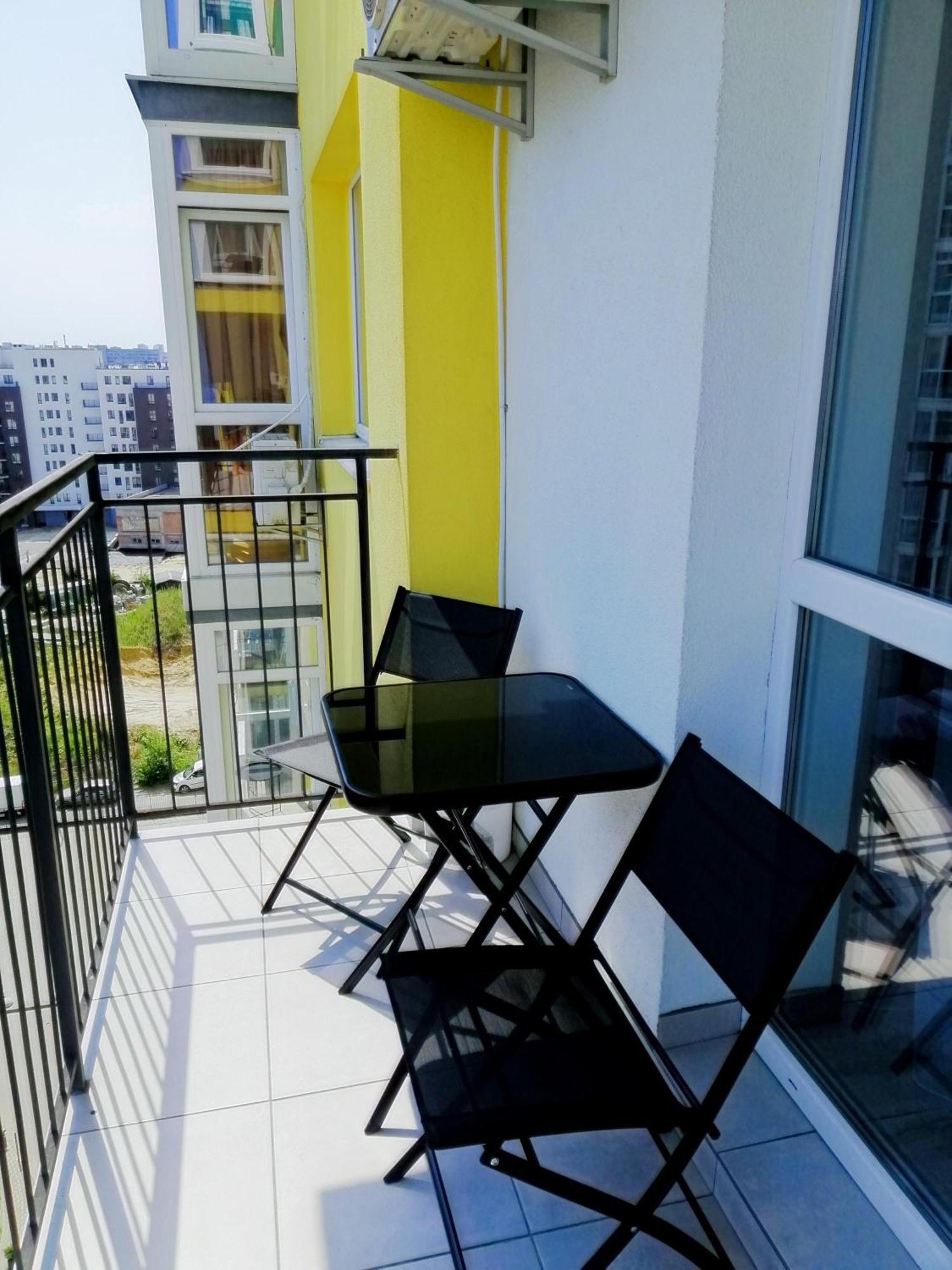 Арт-Де-Львів Apartamento Exterior foto
